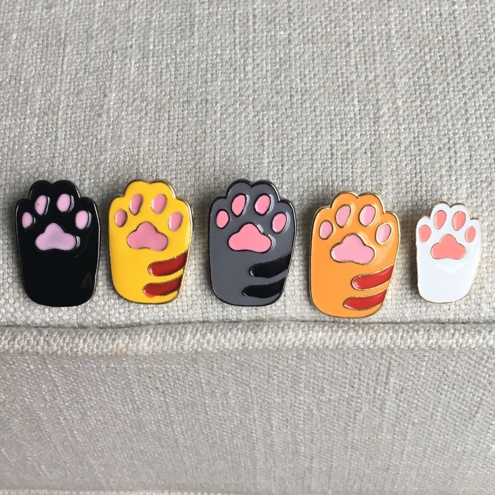 [3 for $6] Kitty Paw Pin - Picture 4 of 8